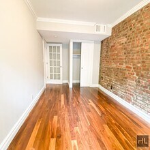 West 21st Street in New York, NY - Building Photo - Building Photo