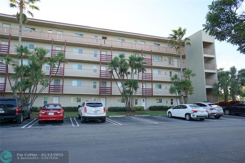 2216 N Cypress Bend Dr in Pompano Beach, FL - Building Photo