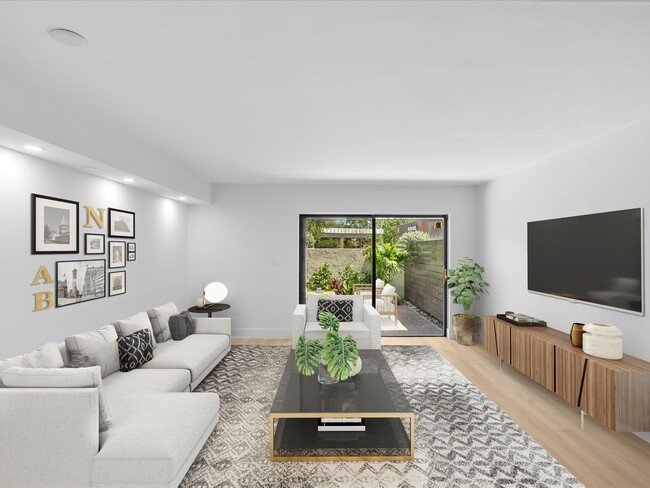 3234 W Trade Ave in Miami, FL - Building Photo - Building Photo