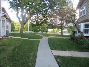 457 N Cambridge Dr in Palatine, IL - Building Photo - Building Photo