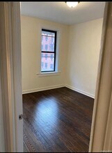 740 S Oak Dr in Bronx, NY - Building Photo - Building Photo