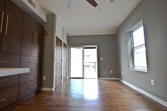 729 S 12th St in Philadelphia, PA - Foto de edificio - Building Photo
