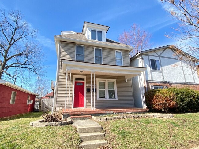 property at 2409 Glenmawr Ave