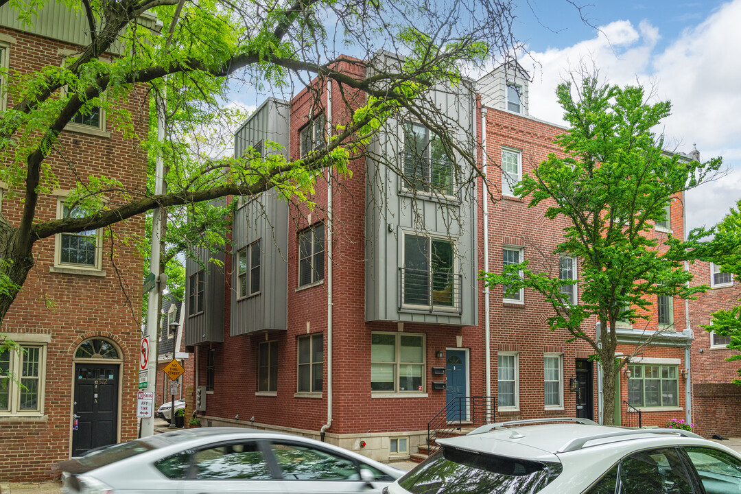 510 S 7th St in Philadelphia, PA - Building Photo