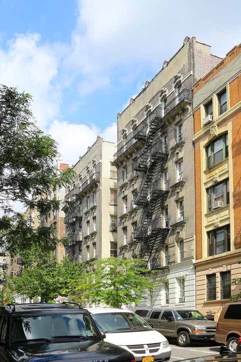 719-723 W 180th St in New York, NY - Foto de edificio