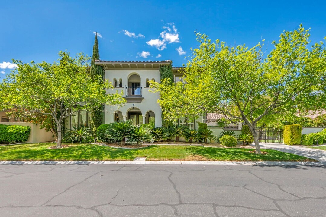 1409 Chambolle Ct in Las Vegas, NV - Building Photo