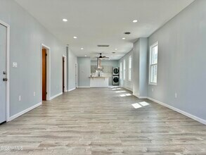 37 High St in Green Island, NY - Building Photo - Building Photo