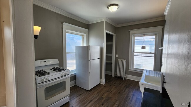 property at 927 State St