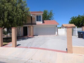 239 Katherine Ct in Palmdale, CA - Building Photo