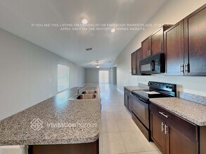 7206 Jenkins Vista Ct in Sun City Center, FL - Building Photo - Building Photo