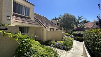 55 Grenada St in Laguna Niguel, CA - Building Photo