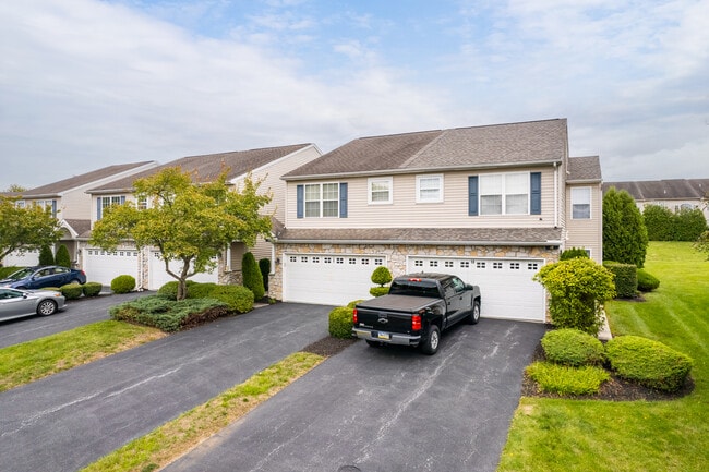 1 Carousel Cir in Hershey, PA - Foto de edificio - Building Photo