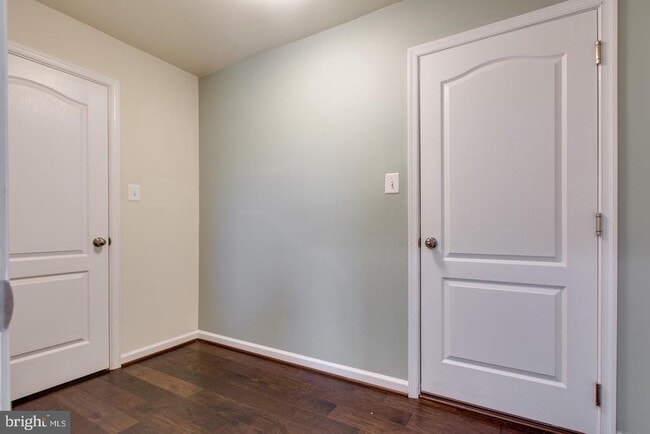 7201 Thackley Way in Elkridge, MD - Building Photo - Building Photo