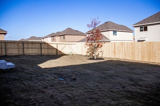 8614 Tesoro Hills in San Antonio, TX - Building Photo - Building Photo