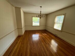 405 Holiday Rd in Lexington, KY - Building Photo - Building Photo