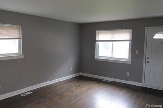 30467 Townley Ave in Madison Heights, MI - Building Photo - Building Photo