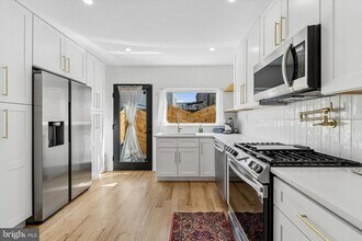 2565 Tulip St in Philadelphia, PA - Building Photo - Building Photo