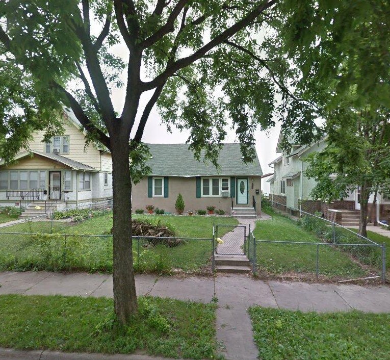 2210 N Sheridan Ave in Minneapolis, MN - Building Photo