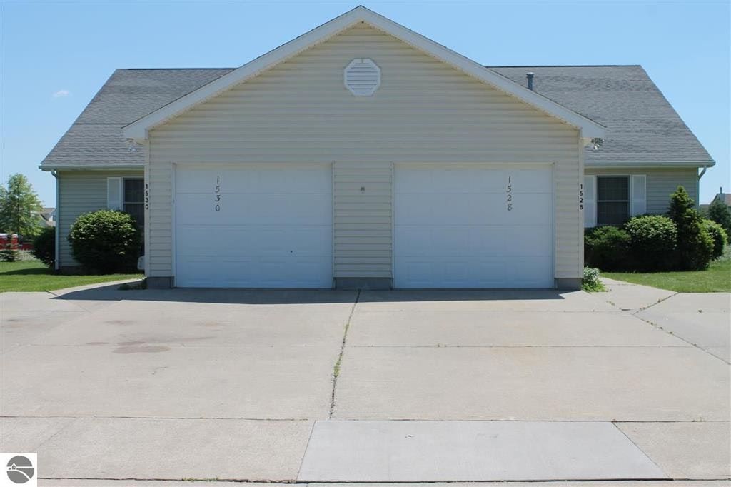 1528 E Preston in Mt. Pleasant, MI - Foto de edificio