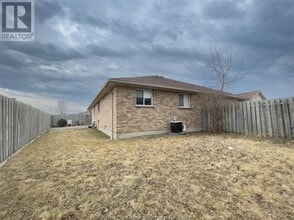 1198 Highnoon Dr in Windsor, ON - Building Photo - Building Photo
