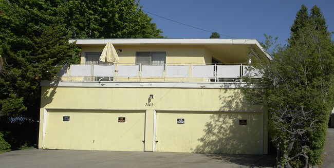 3805 Maybelle Ave in Oakland, CA - Foto de edificio - Building Photo