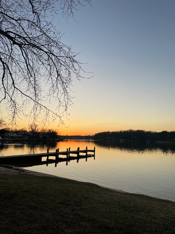 7631 Beach Dr in Pasadena, MD - Foto de edificio - Building Photo