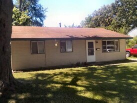 2709 E High St in Urbana, IL - Building Photo