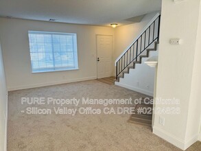 5233 Macaw Way in San Jose, CA - Building Photo - Building Photo