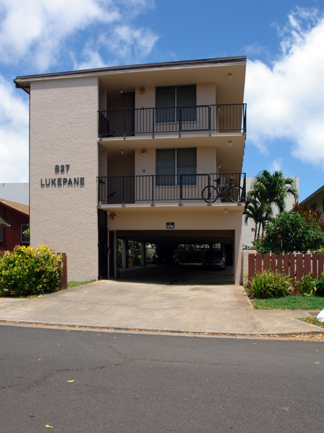 827 Lukepane Ave in Honolulu, HI - Building Photo - Building Photo