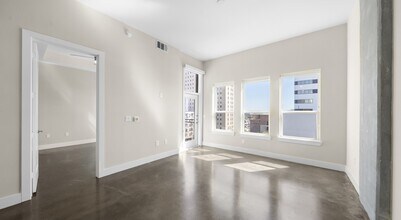 300 Ruthven St in Houston, TX - Building Photo - Building Photo