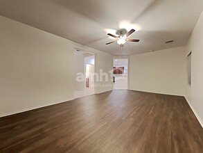 9131 S Whispering Pine Dr in Tucson, AZ - Building Photo - Building Photo