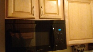 77 Pond Ave, Unit 6 in Brookline, MA - Building Photo - Building Photo