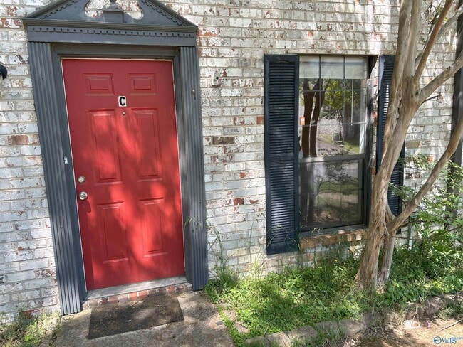 2002 Reaches Pl SW in Huntsville, AL - Building Photo - Building Photo