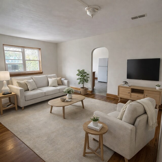 18 Cleveland Ave in Westover, WV - Foto de edificio - Building Photo