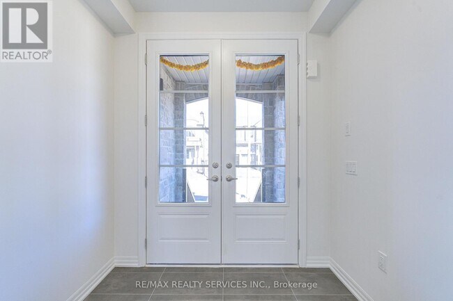34 Donnybrook Ct in Brampton, ON - Building Photo - Building Photo