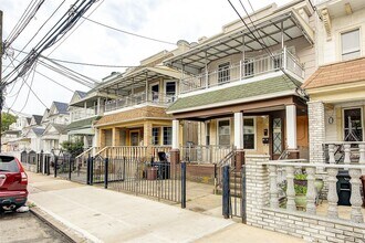 101-40 112th St in Queens, NY - Building Photo - Building Photo