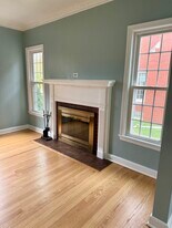 618 N 104th St in Wauwatosa, WI - Building Photo