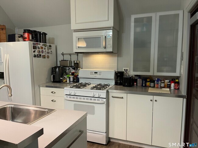 134-138 Washington Ave in Bridgeport, CT - Building Photo - Building Photo