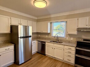 820 Westwood Dr in Elon, NC - Building Photo - Building Photo