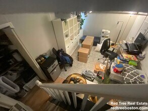 120 Foster Ter, Unit 1 in Boston, MA - Foto de edificio - Building Photo