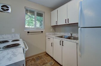 701-703 E 29th St in Vancouver, WA - Building Photo - Building Photo