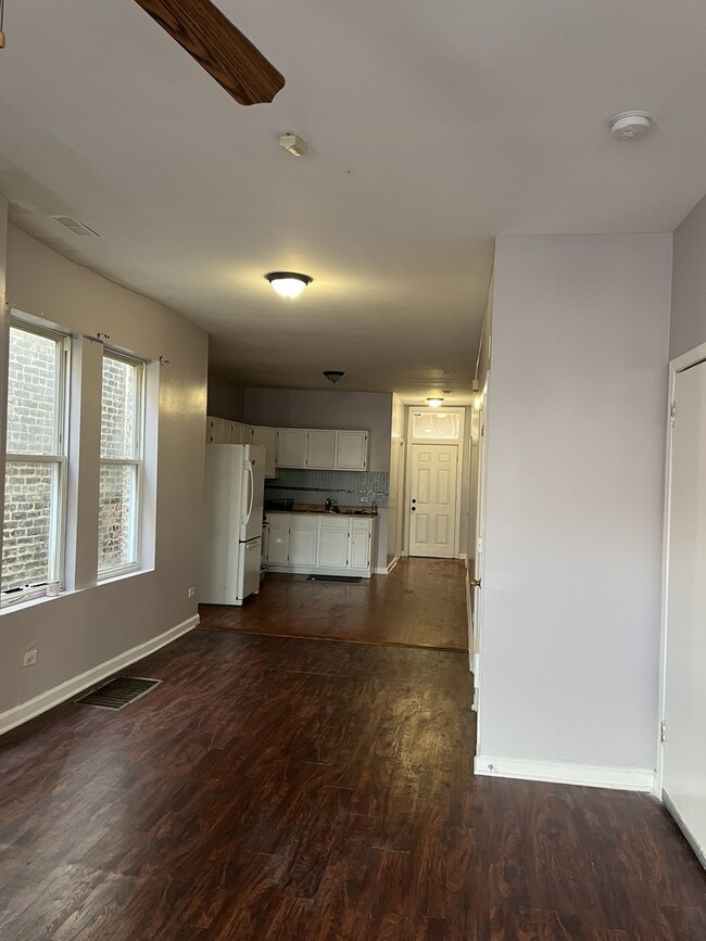 3057 W Flournoy St in Chicago, IL - Building Photo - Building Photo