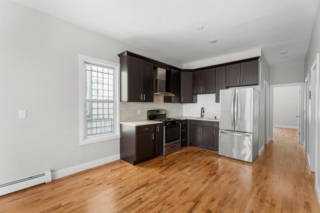 35 Lexington Ave in Jersey City, NJ - Building Photo - Building Photo