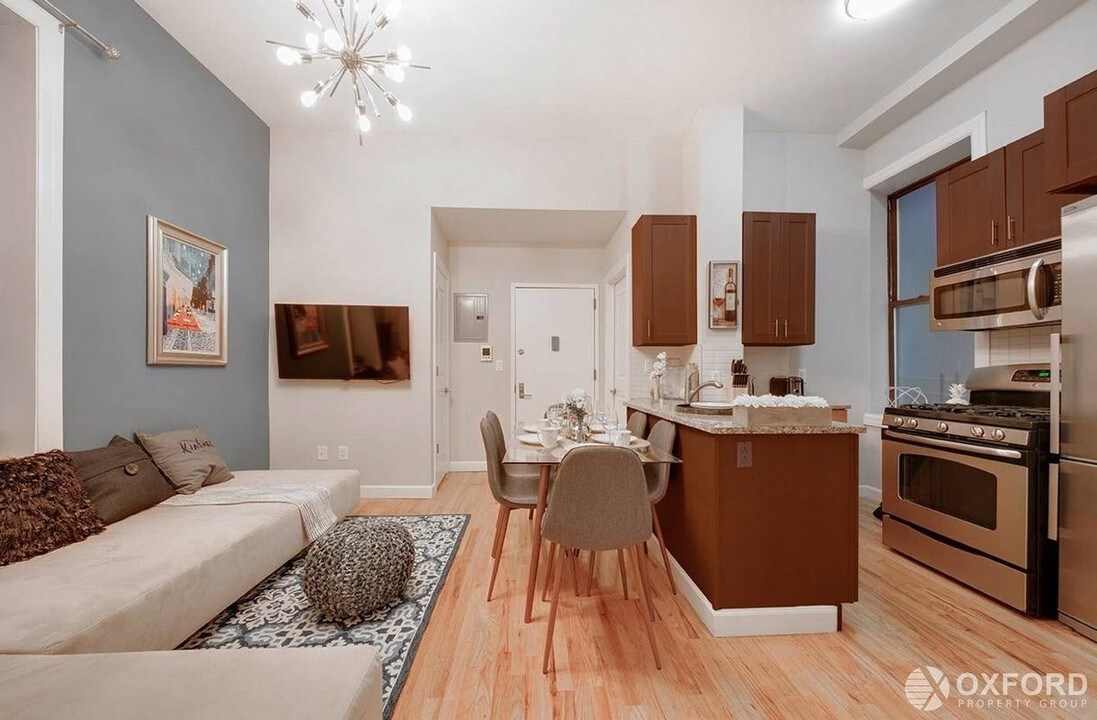 462 Amsterdam Ave-Unit -1R in New York, NY - Building Photo