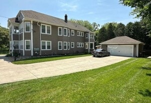 38 Ley St in Agawam, MA - Building Photo