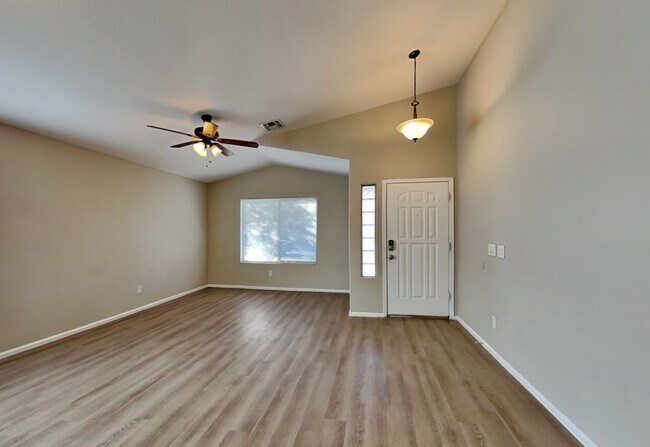 property at 29727 N Little Leaf Dr