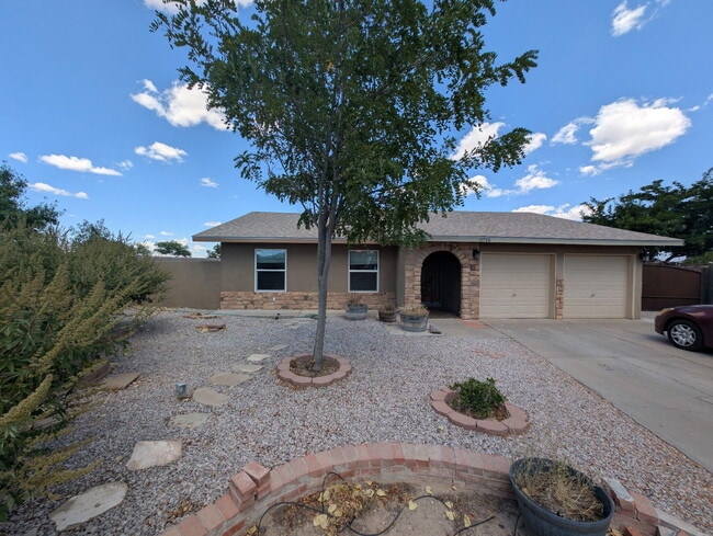 property at 2716 Los Compadres St NW