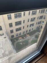 5480 S Cornell Ave in Chicago, IL - Building Photo - Building Photo