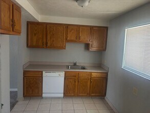 4958 Caroline Dr in Warrensville Heights, OH - Building Photo - Building Photo