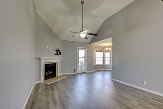 1113 Campbell Ct in Clarksville, TN - Building Photo - Building Photo